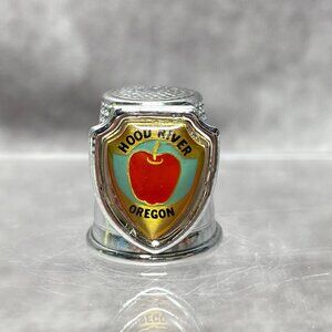 Hood River Oregon Souvenir Thimble With Apple Shield Design